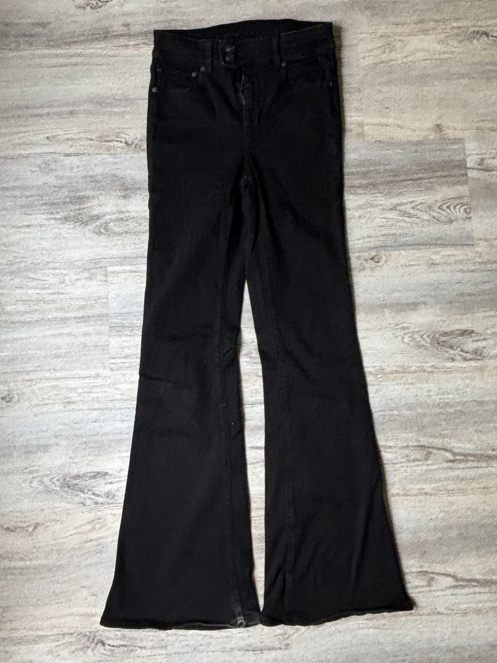 Size 6 LONG Black AE super high rise flare jeans